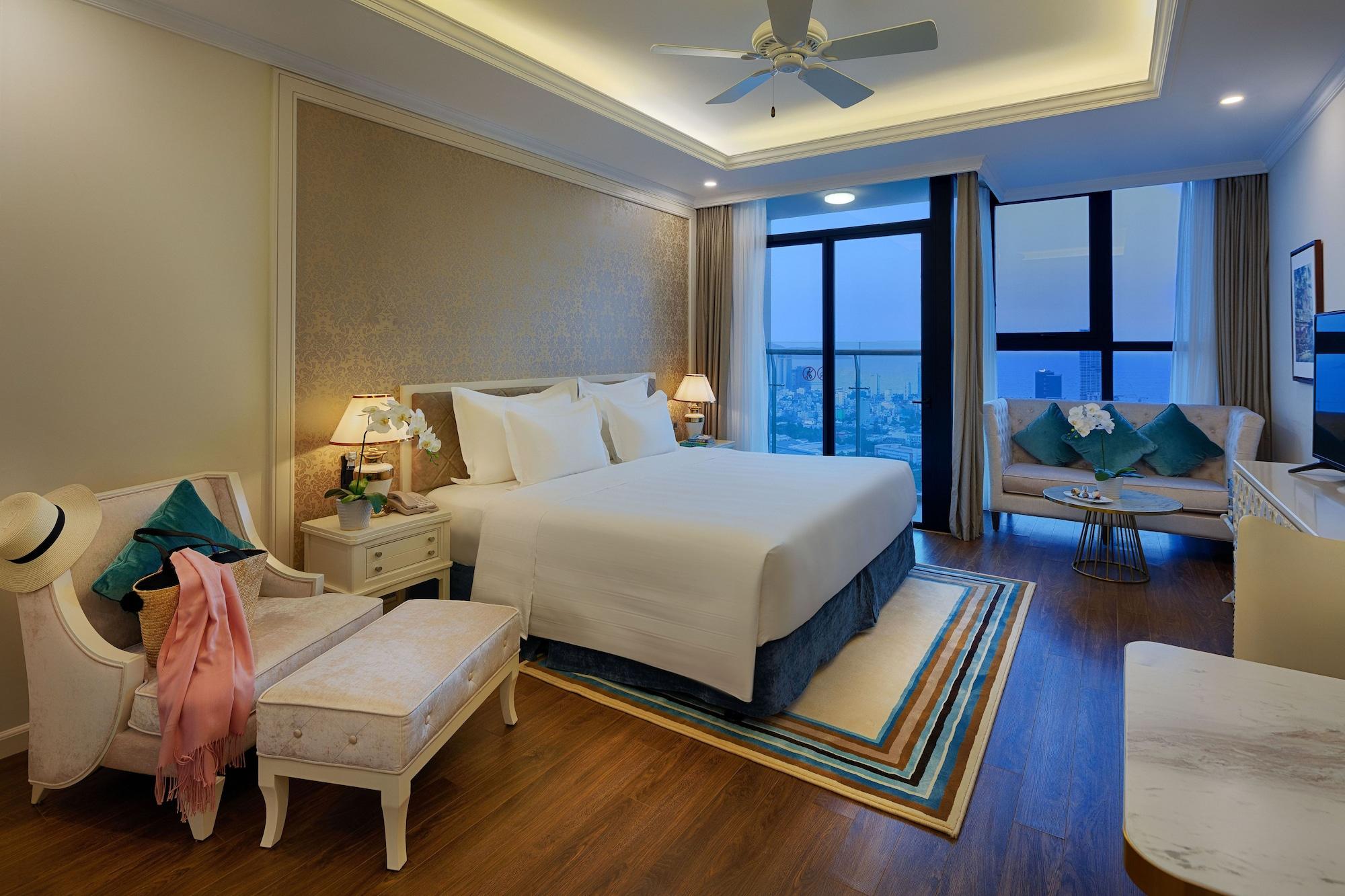 Melia Vinpearl Danang Riverfront Exterior photo Deluxe Ocean View