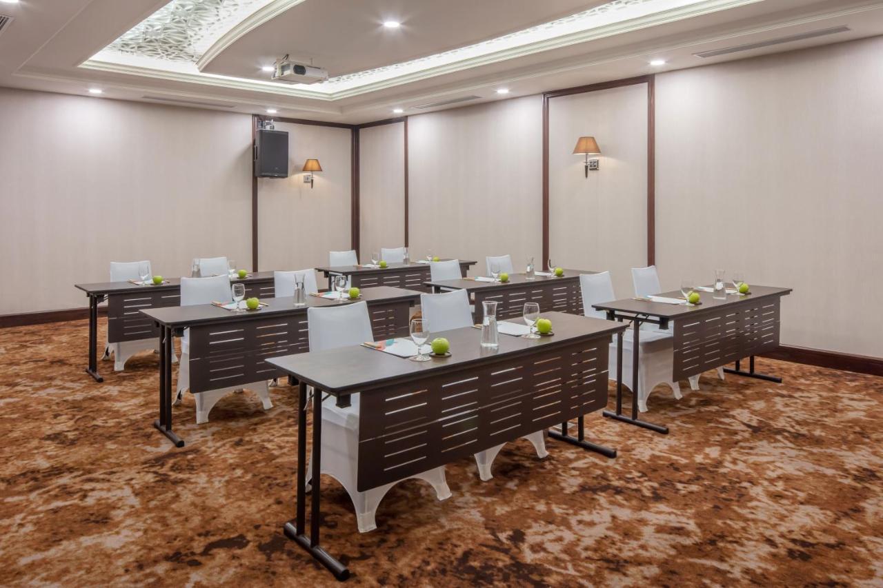 Melia Vinpearl Danang Riverfront Exterior photo Meeting room