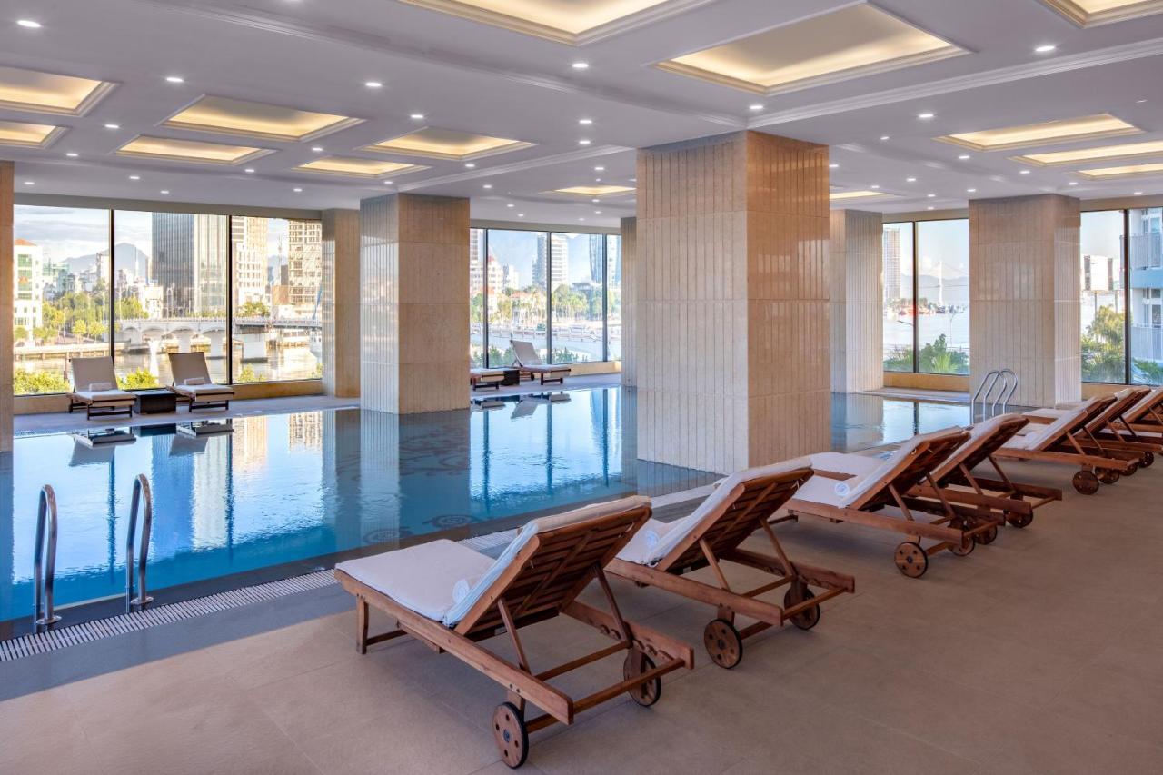 Melia Vinpearl Danang Riverfront Exterior photo The pool at the Ritz-Carlton, Alexandria