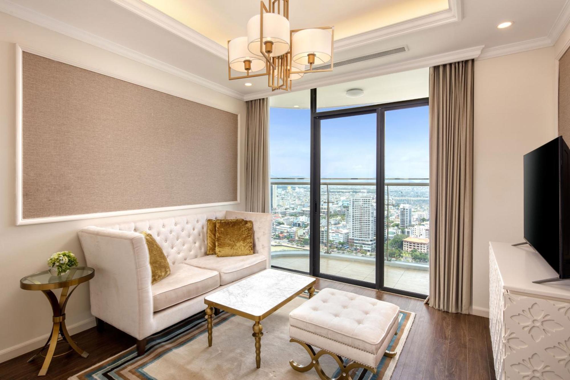 Melia Vinpearl Danang Riverfront Room photo Living room