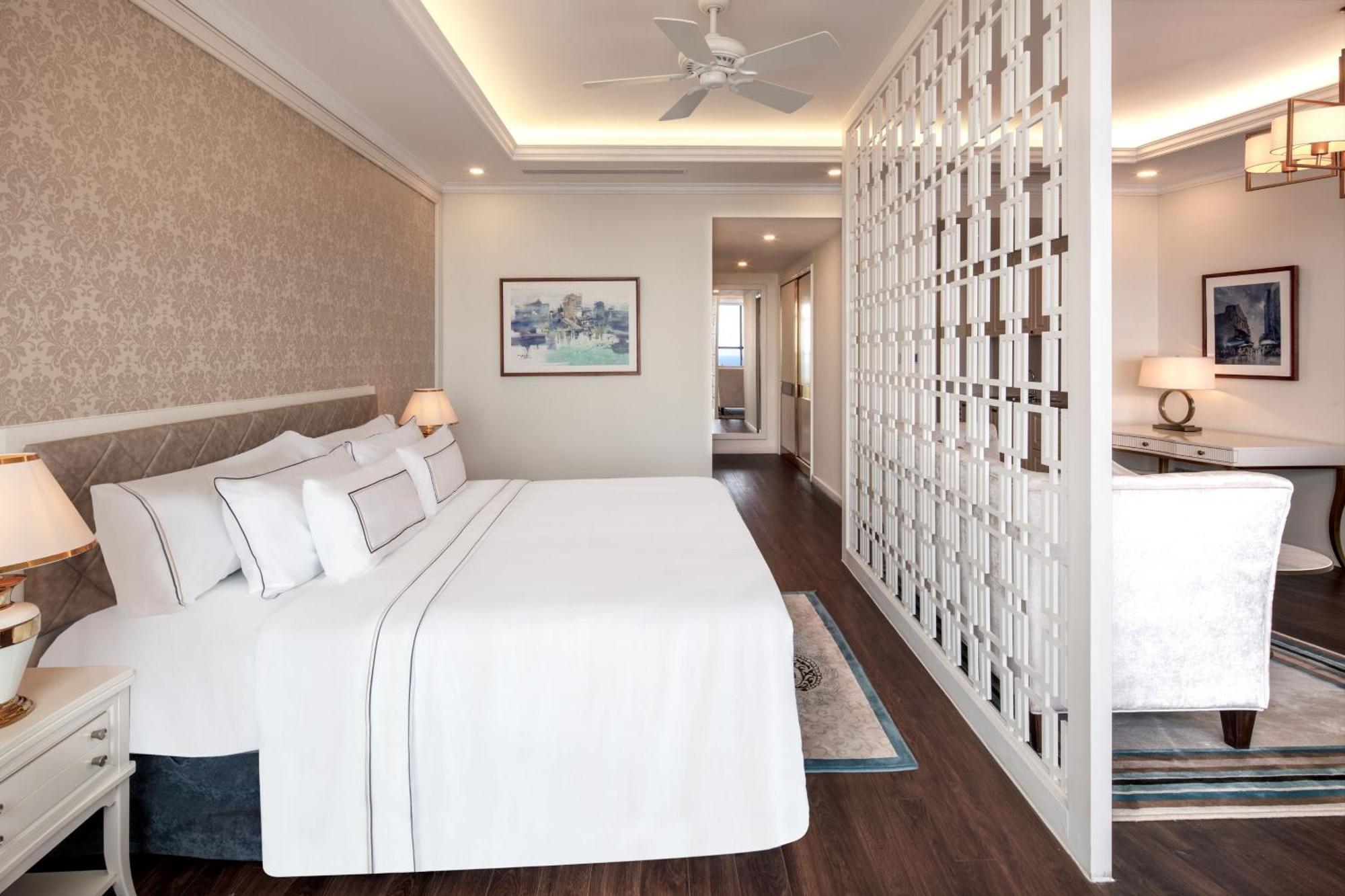 Melia Vinpearl Danang Riverfront Room photo Deluxe Suite