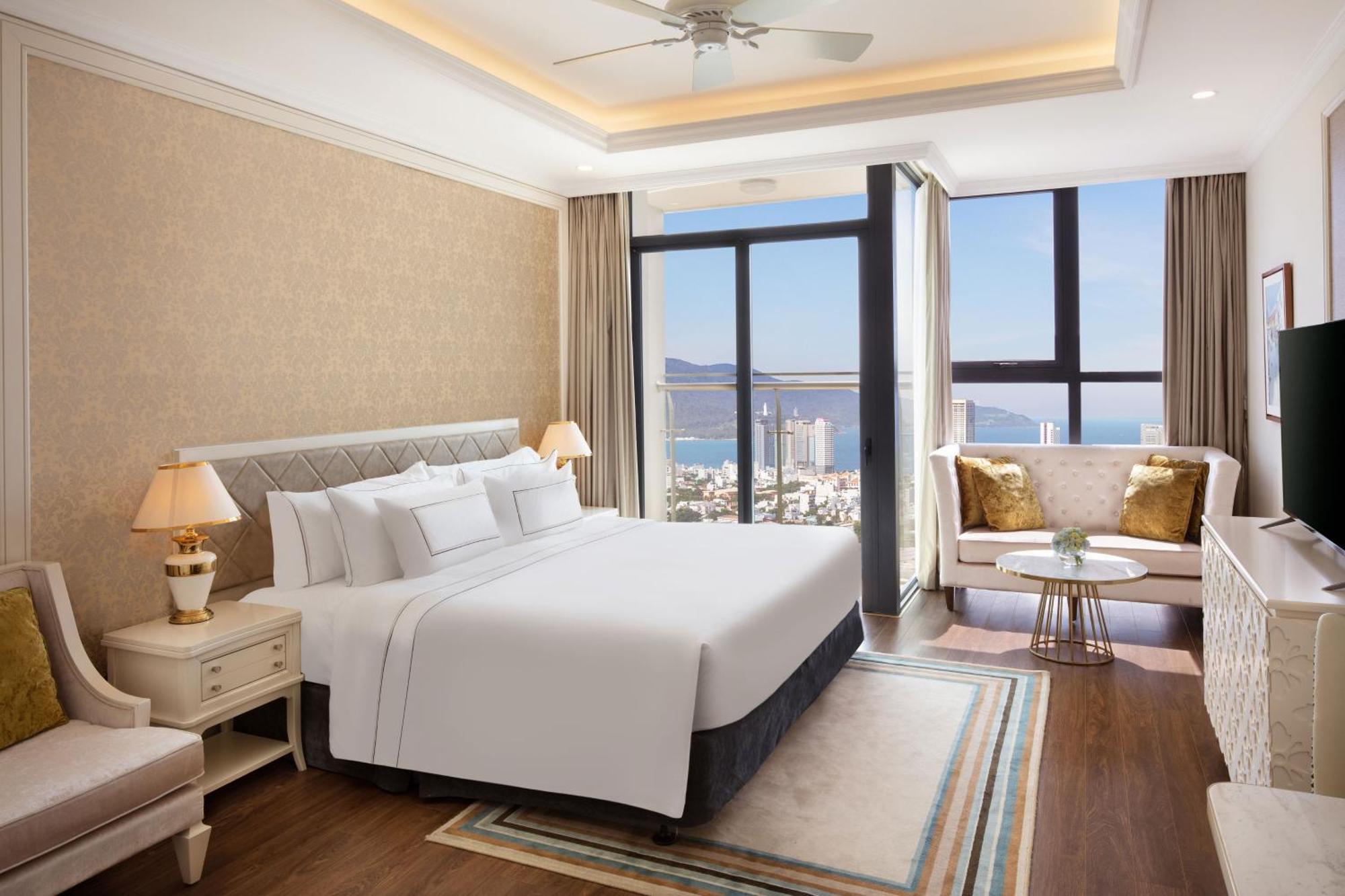 Melia Vinpearl Danang Riverfront Room photo Deluxe Room